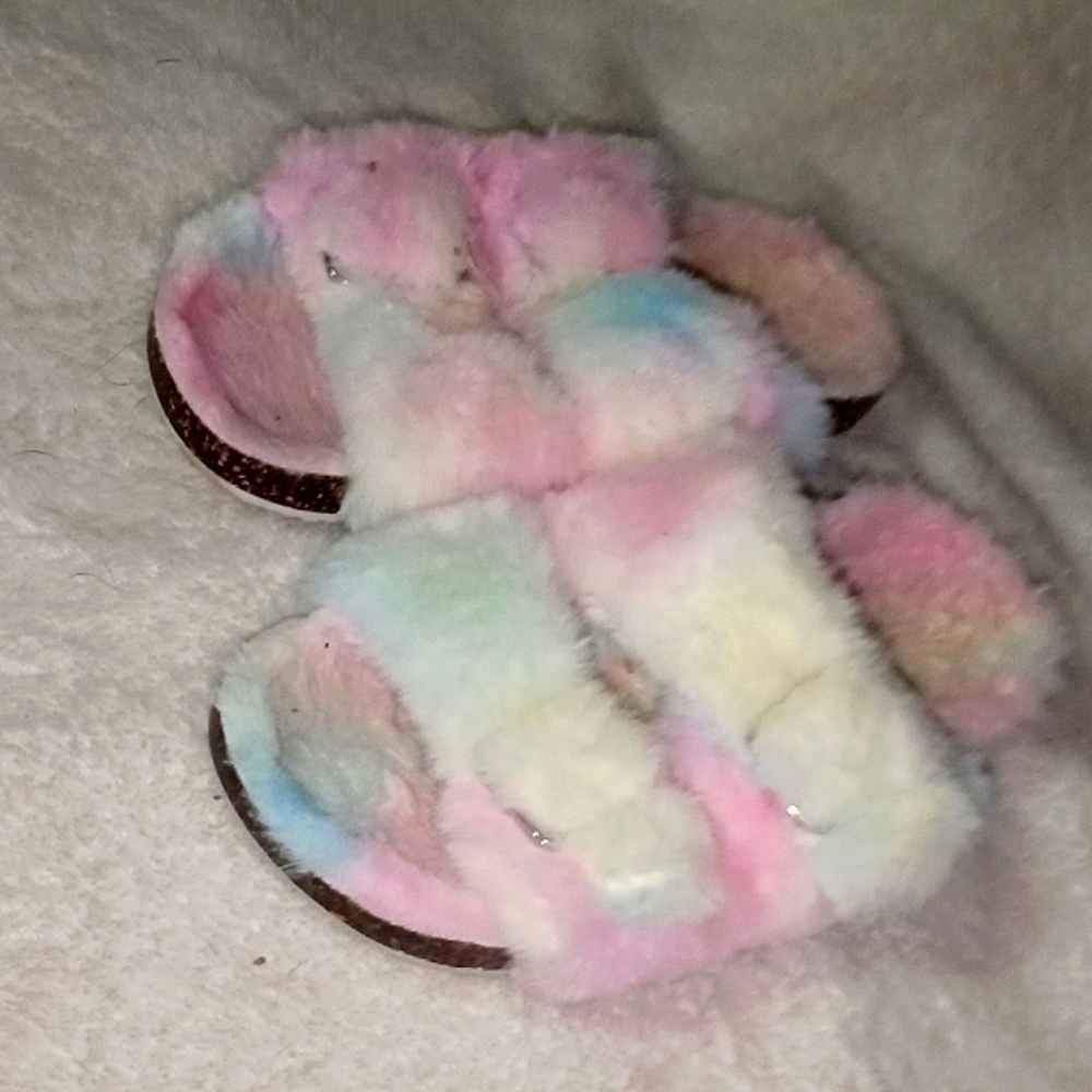 Fuzzy sandals